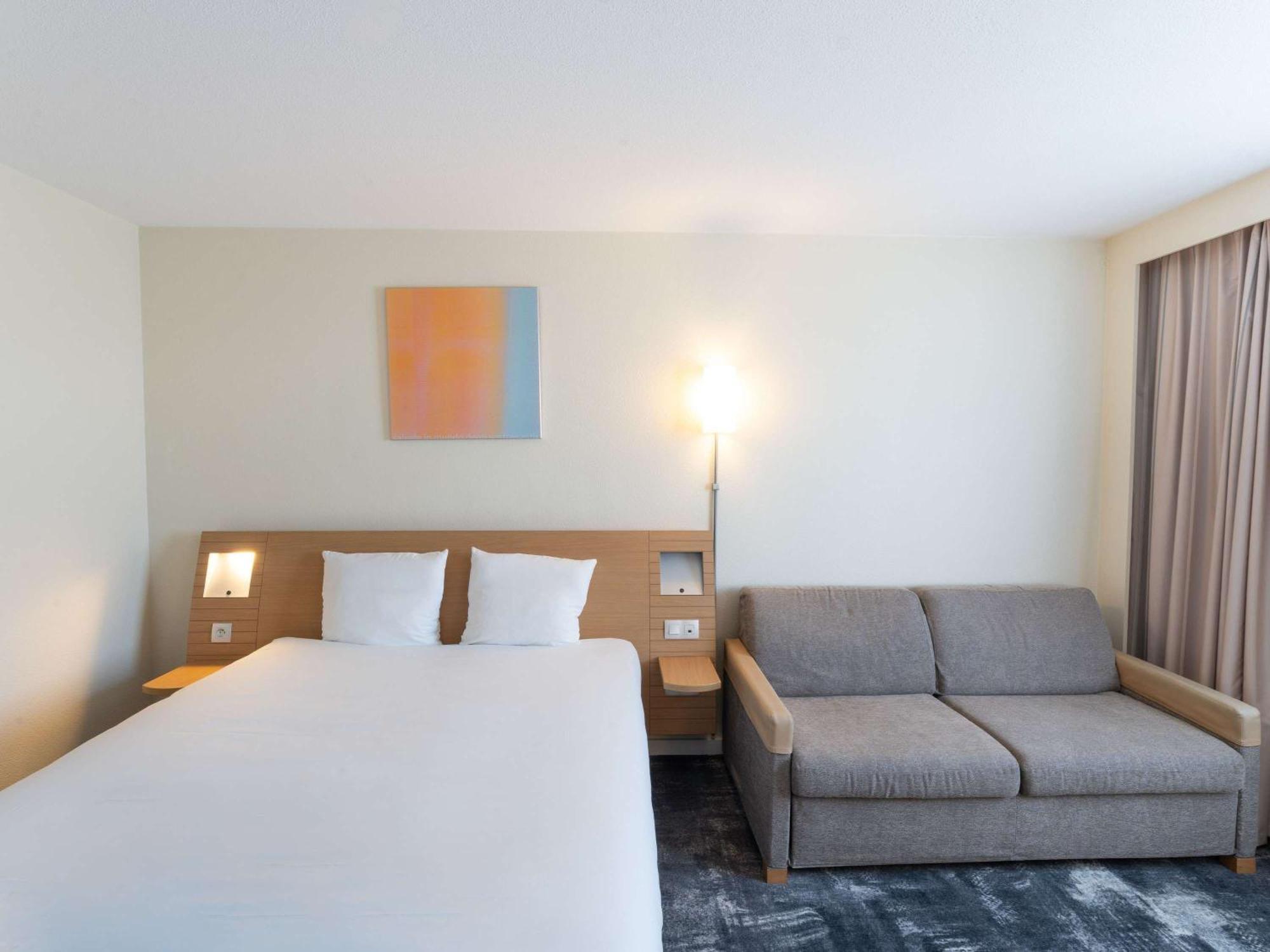 Novotel Nantes Centre Bord De Loire Exteriér fotografie